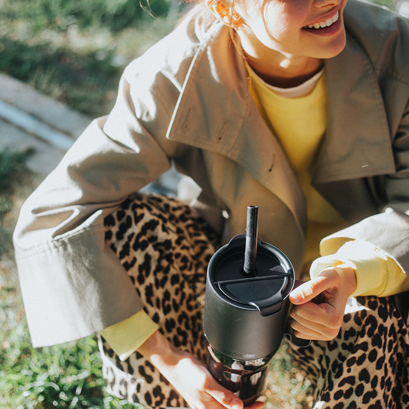 26oz-rise-tumbler-with-straw-lid-k8 26oz_rise_tumbler_black_woman_topview_square.jpg