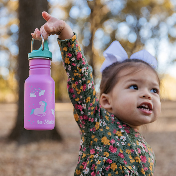 classic-kid-sippy-cap-w8 K12CNSIPPY-UN-kids_bottle_unicorn_lifestyle.jpg