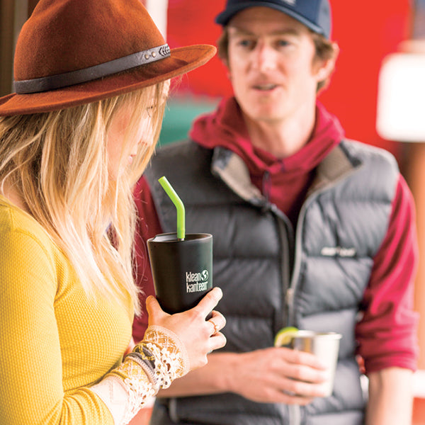 tumbler-straw-lid-with-straw-m6 K16VSSC-SB-guy-girl_style_9a499e23-5b7a-4a0d-b42e-d1b4b02627b2.jpg
