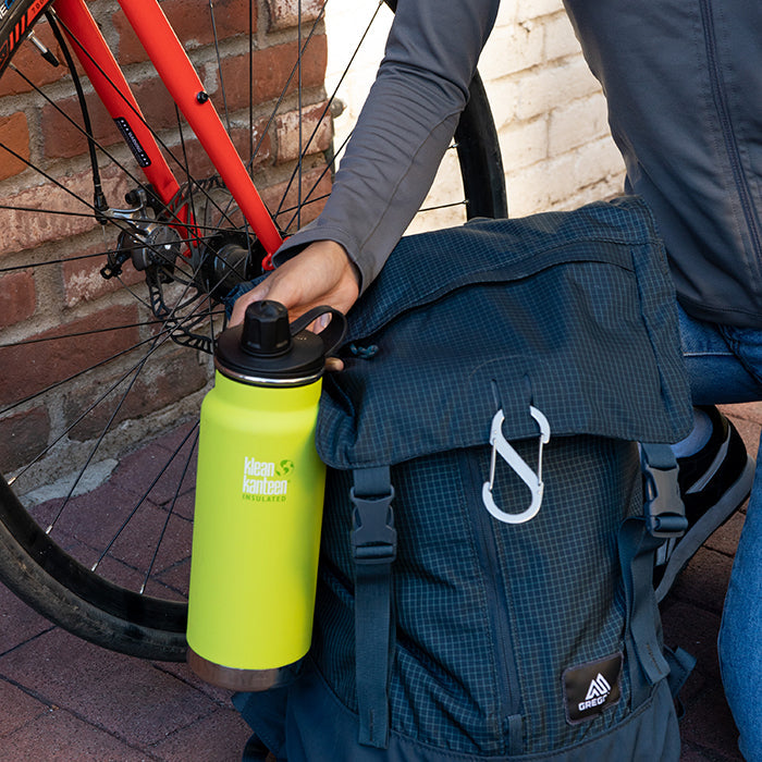 tkwide-chug-cap-i3 K32TKWSSL-JP-Bottle-Biking-Chug-Cap-lifestyle.jpg