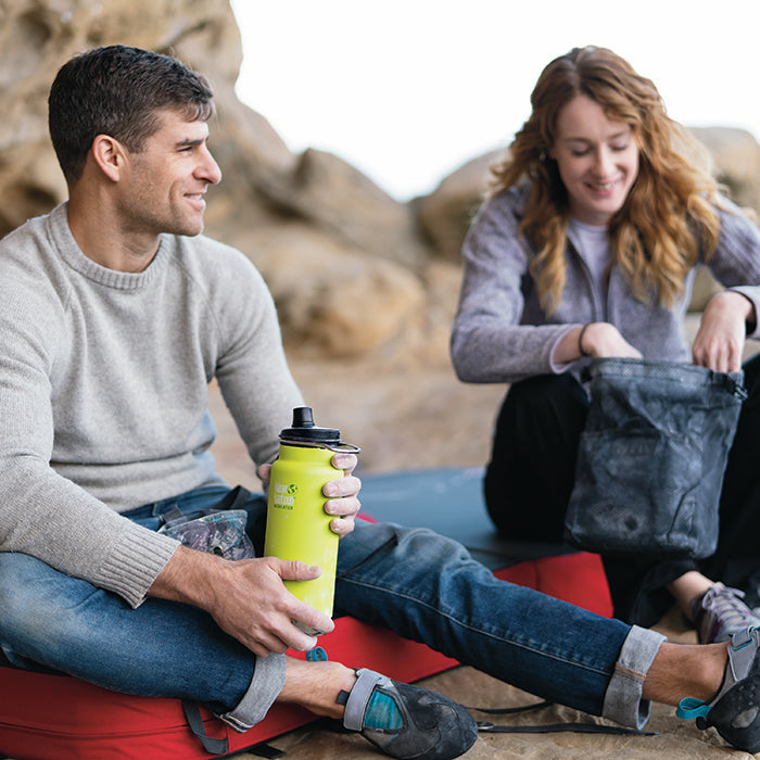 tkwide-chug-cap-i3 K32TKWSSL-JP-chug_cap_bouldering_lifestyle.jpg