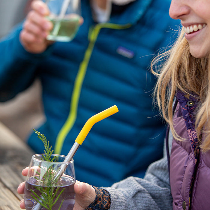 straw-4-pack-z7 recycled_steel_straw_drink_smile_lifestyle.jpg