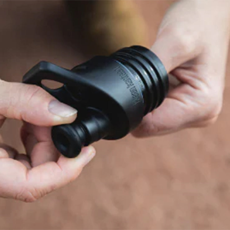 sport-cap-maintenance-kit-a0 sport_cap_maintenance_kit_pull_valve_out_lifestyle.jpg